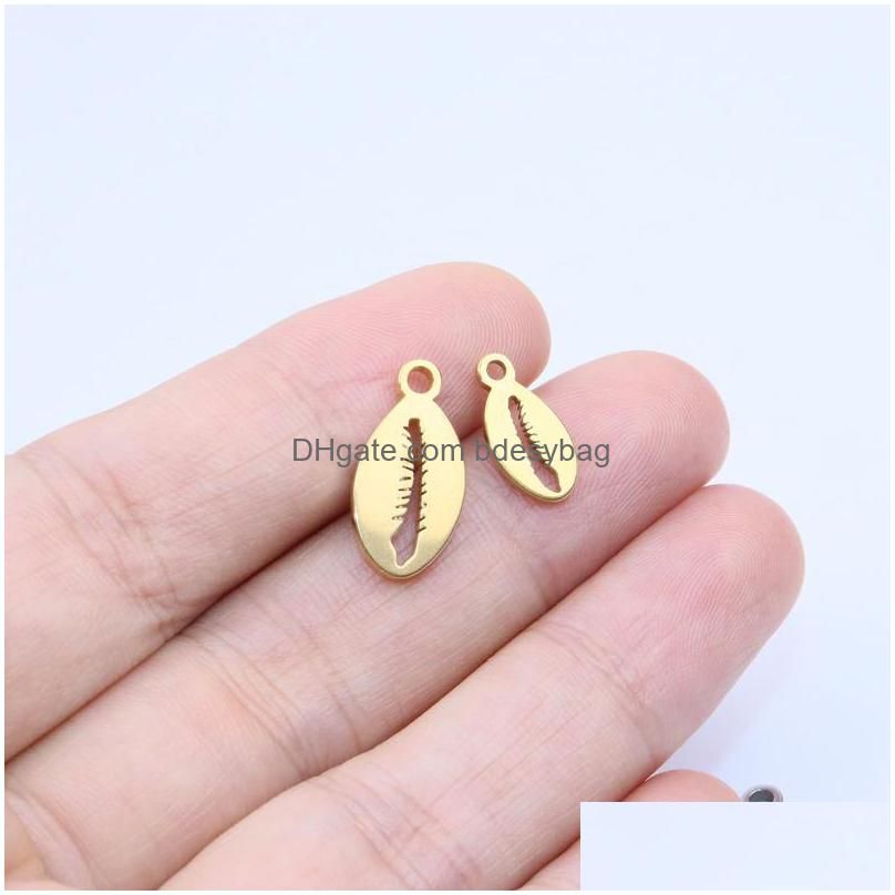 Small 18K Gold Cn