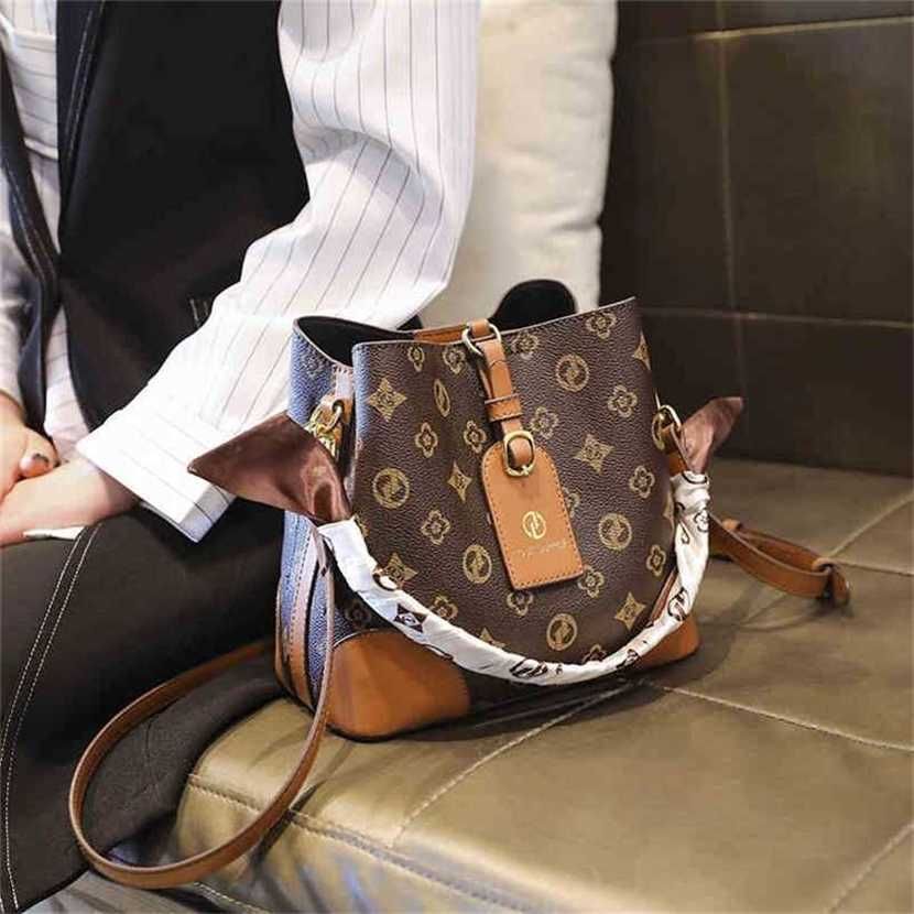 Louis Vuitton, Bags, Louis Vuitton Detachable Shoulder Strap Chain Bag  Horn Shoulder Messenger Bag