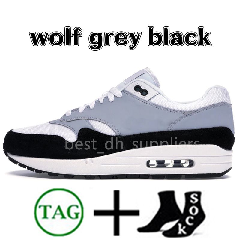 No.16 Wolf cinza preto