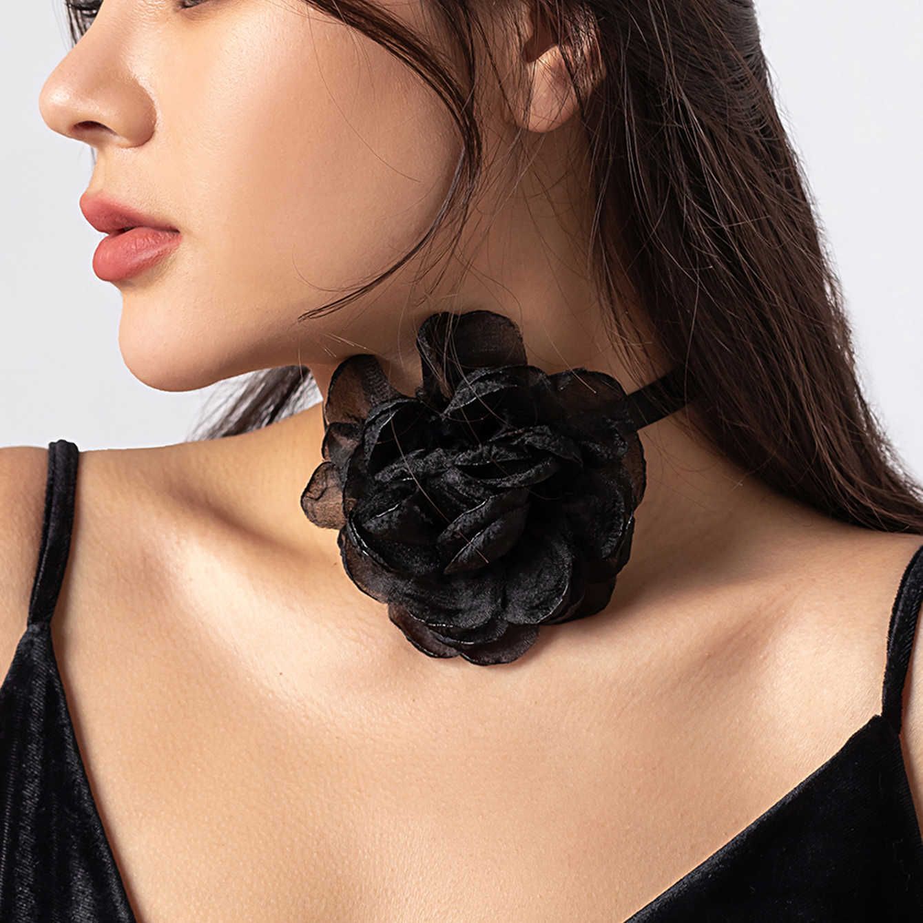 10cm Flower Black