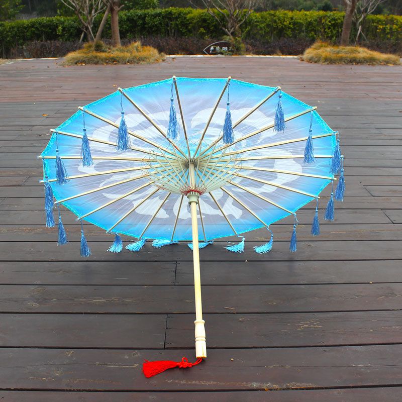 Blauer Regenschirm