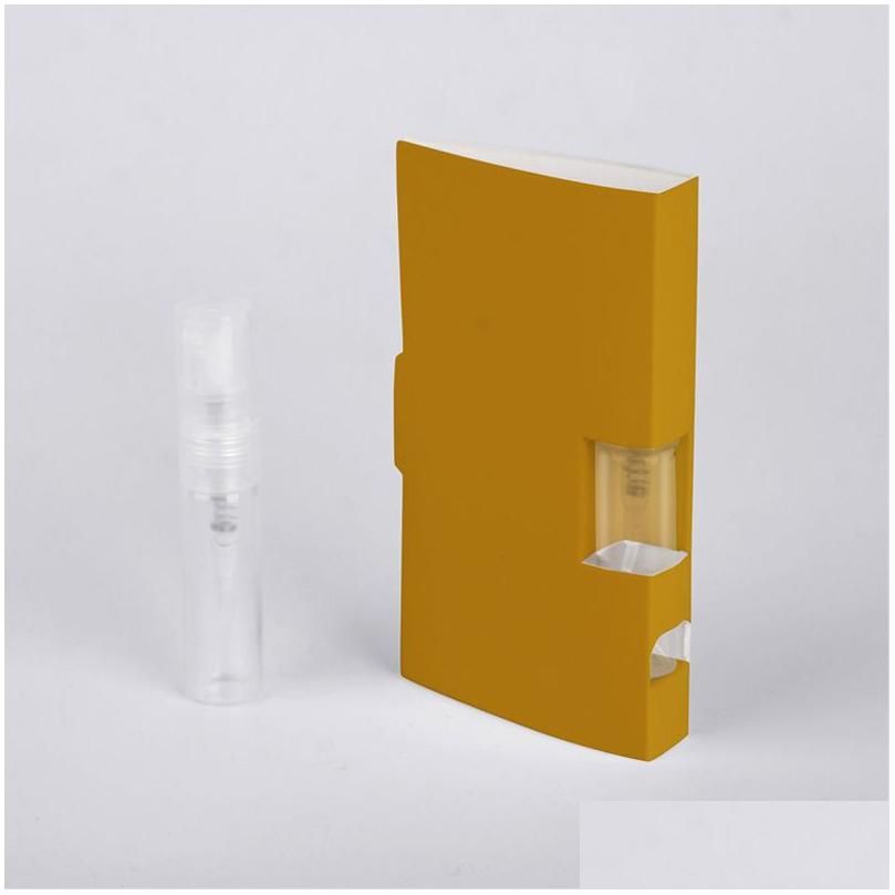 Plastic Bottles Card Holder Gold