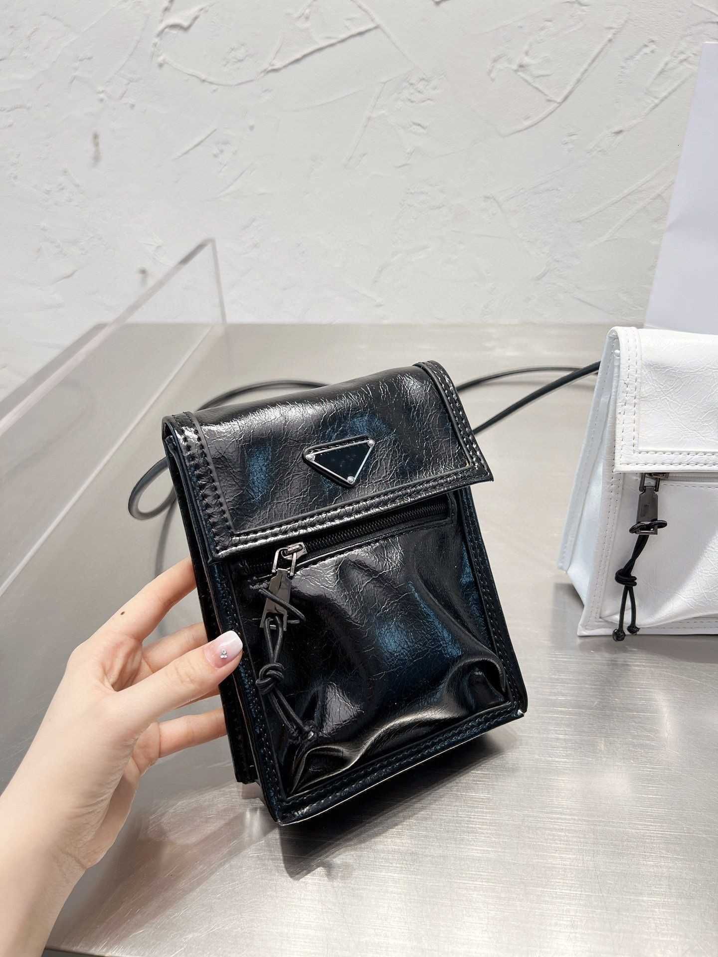 P Bag 2023 Spring/Summer New Single Shoulder Crossbody Bag Mobile Phone Bag  Womens Trend Fashion Portable Versatile Mini Girl Bag From Handbags_x,  $31.86