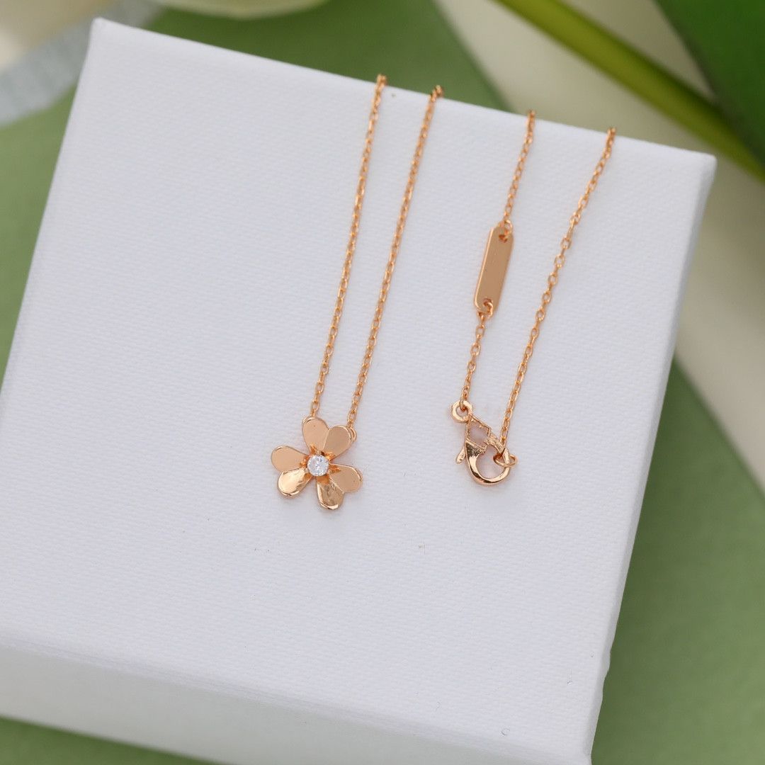 rose gold 3 clover