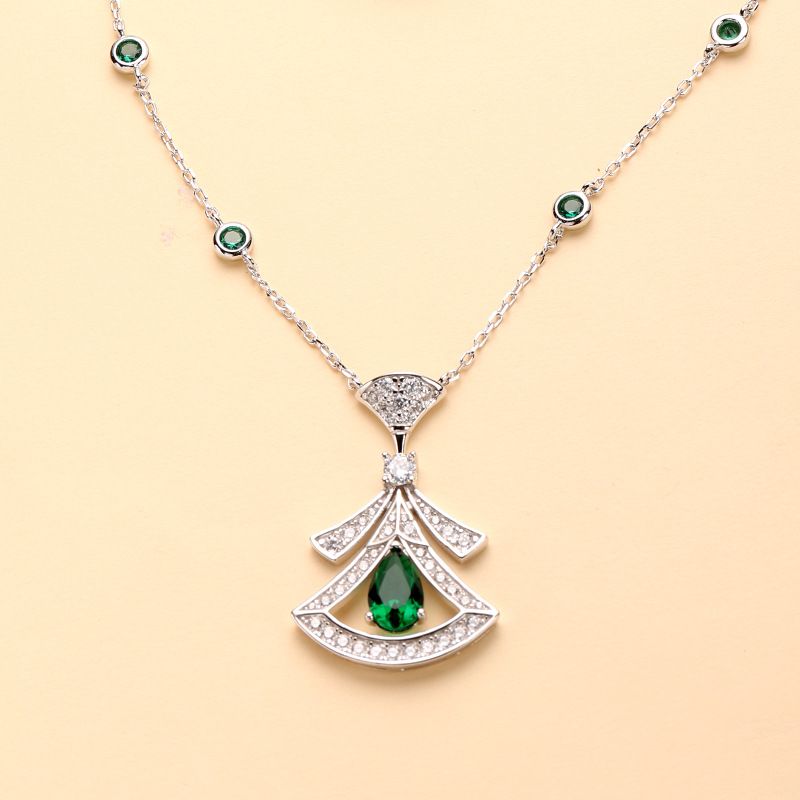 Necklace/Green