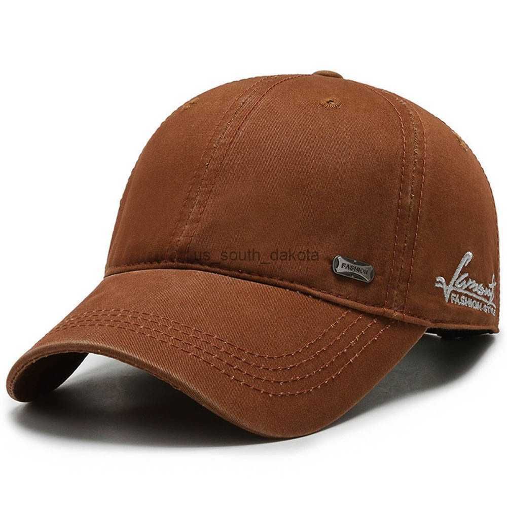 茶色の野球帽