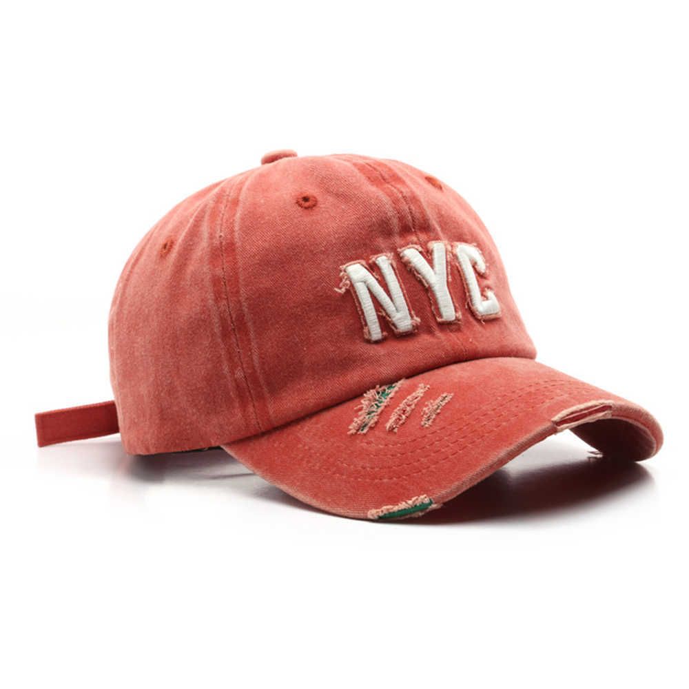 gorra de béisbol naranja