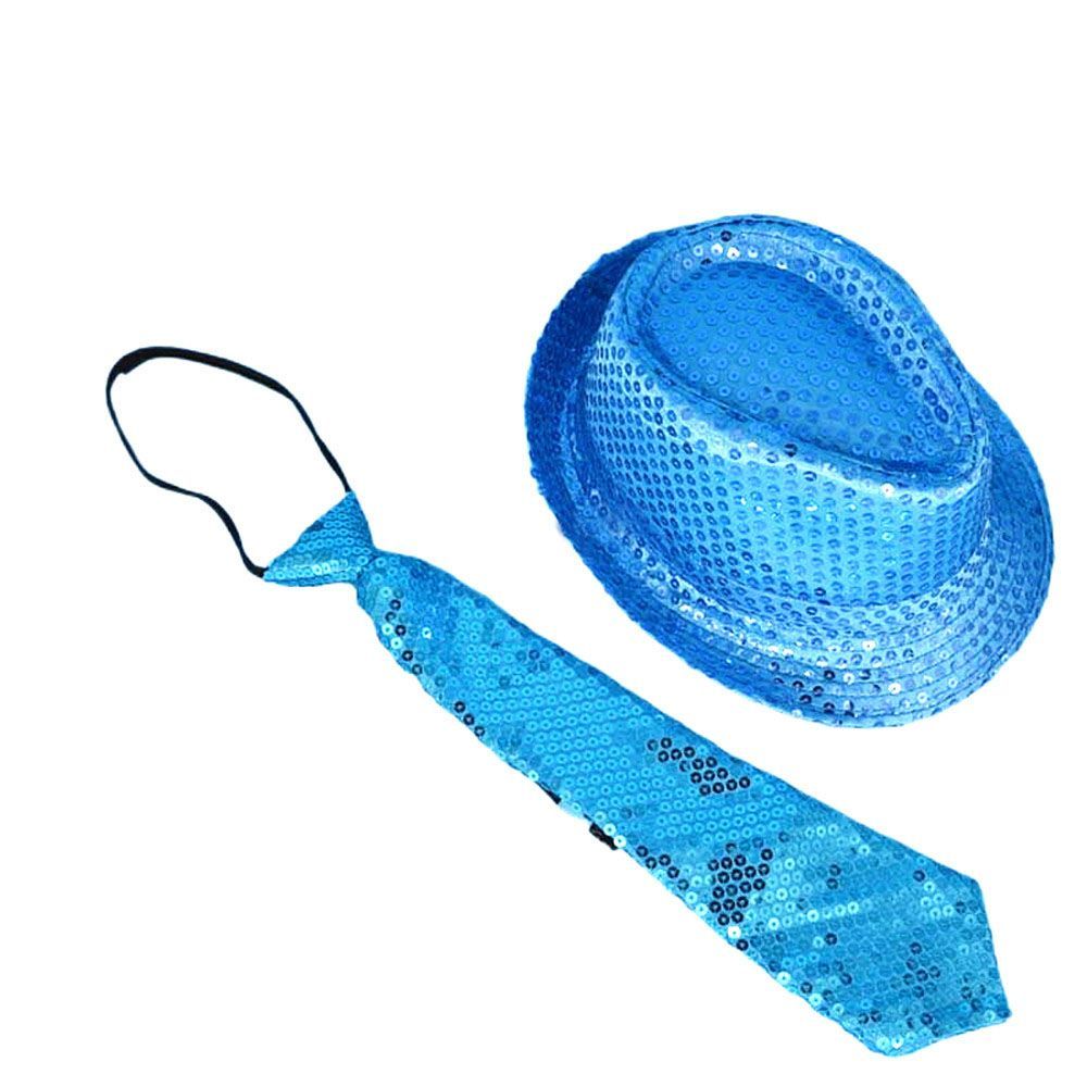 Cappello blu e cravatta