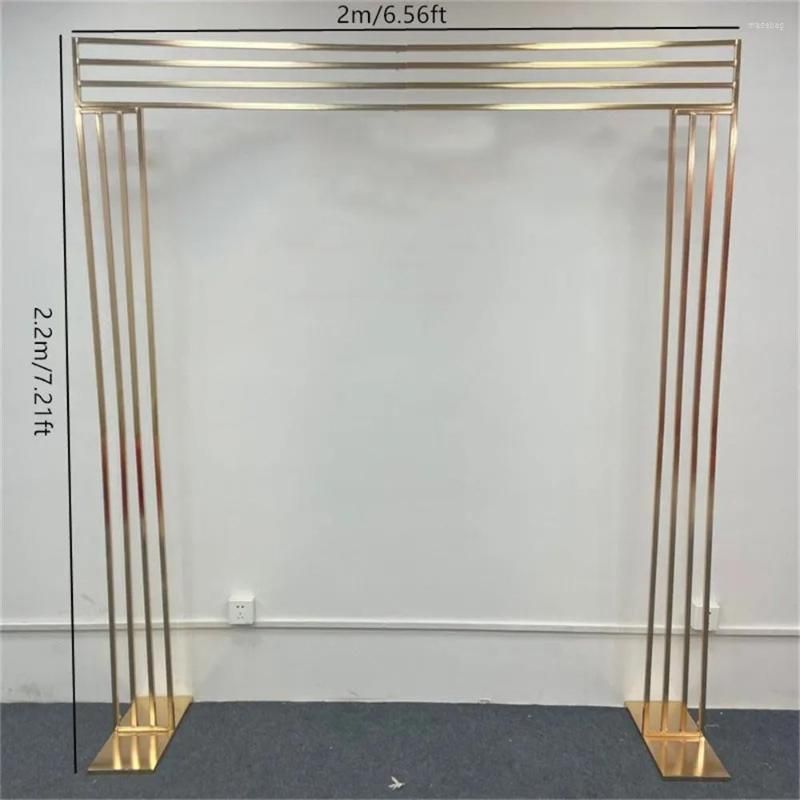 Gold-plated arch H2.2 x W2.0m