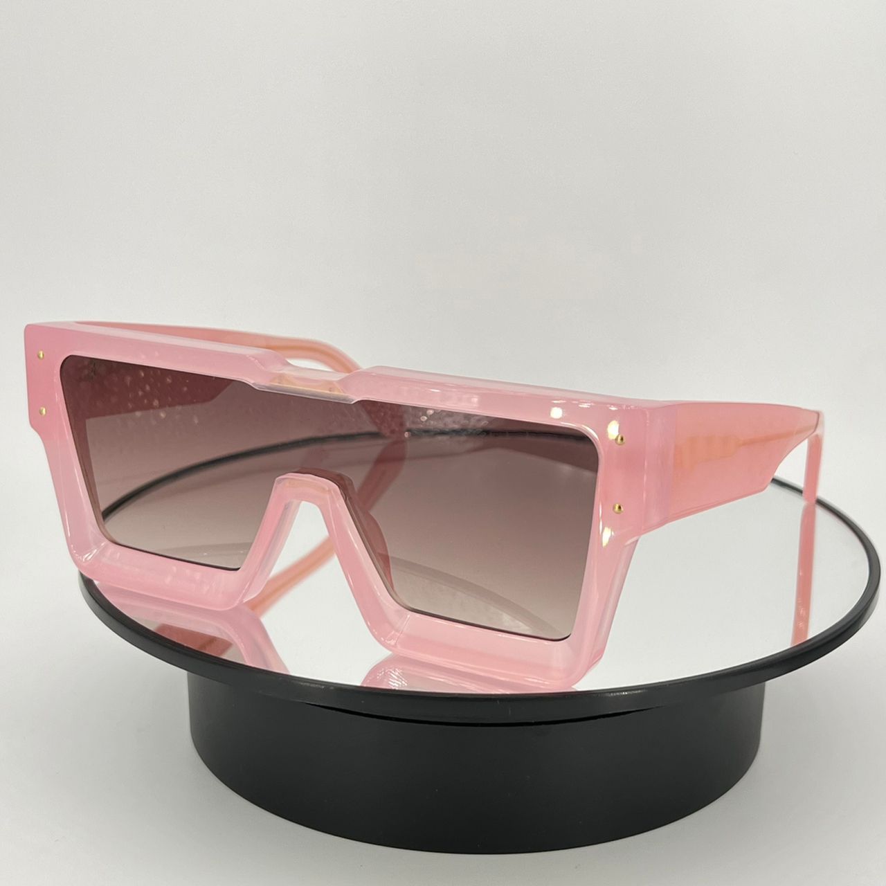 9_pink frame gradient tea