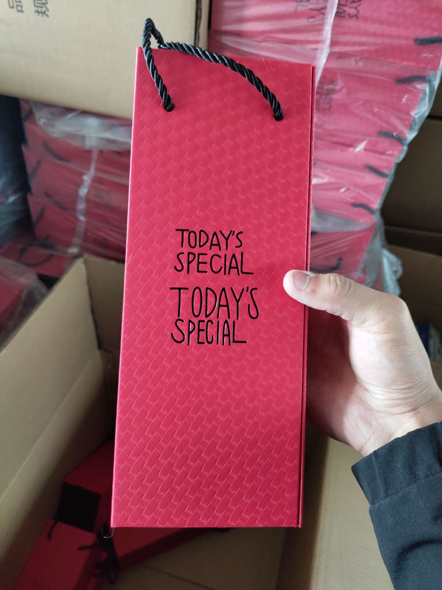 Röd presentförpackning