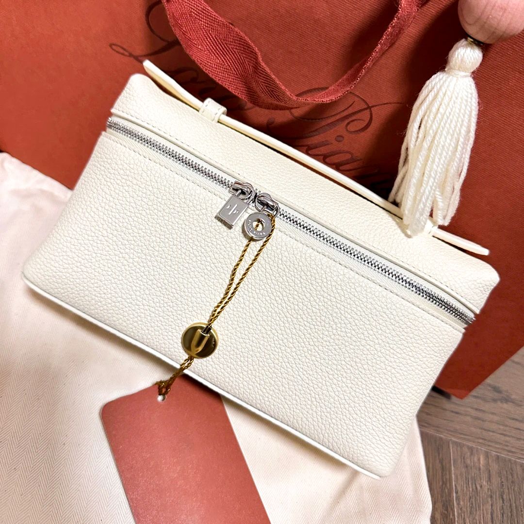 Top Quality Extra Pocket L19 Loro Piana Clutch Bag Womens Mens Genuine  Leather Cosmetic Cross Body Luxurys Designer Toiletry Makeup Lady Totes  Handbag Shoulder Bags From Makeup_bags, $41.7