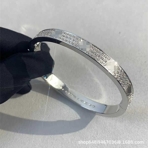 다이아몬드 프리 플래티넘 (크기)-핸드