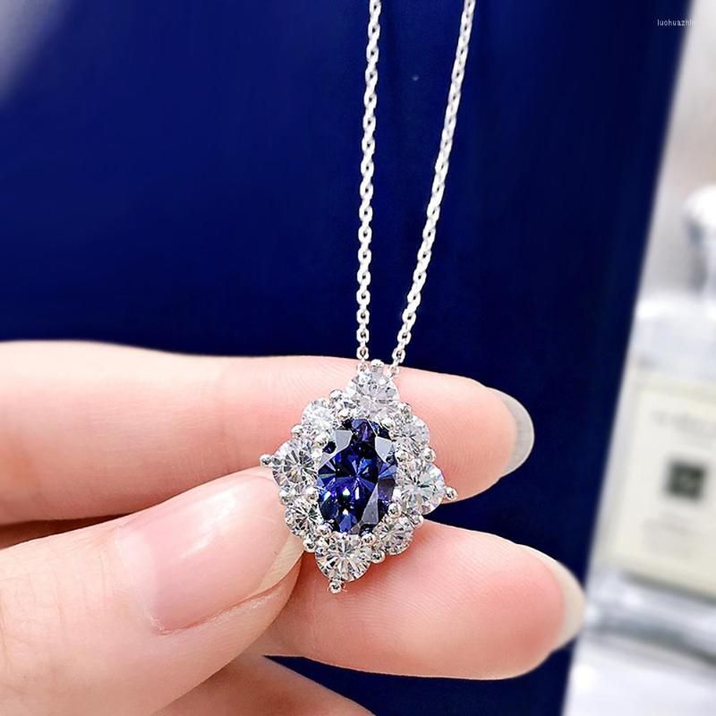 ペンダントネックレスゴージャスな楕円形の青いキュービックジルコニアネックレス女性のための豪華な華麗な女性ステートメントジュエリー
