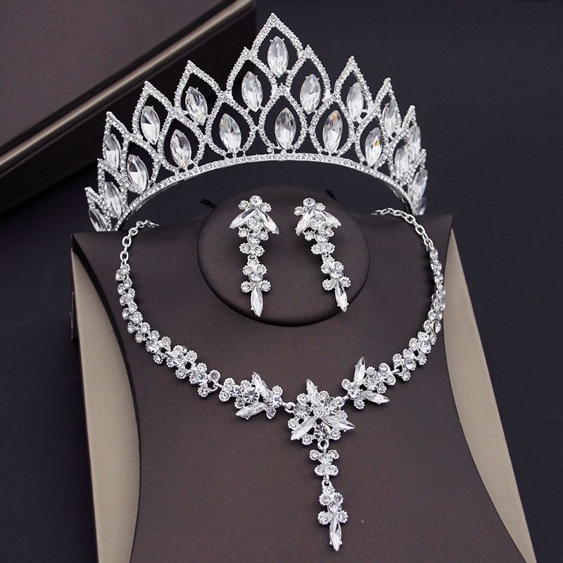 Crown Sets Silver