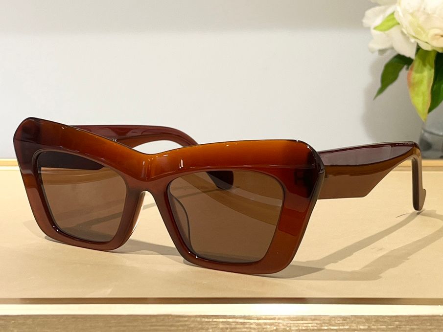 Red Brown Frame Herbaty