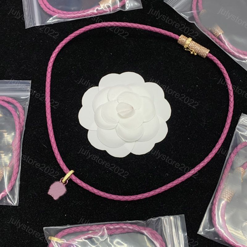 Collier rose + boîte