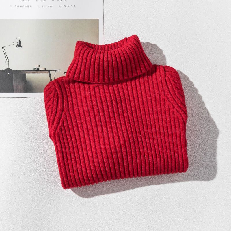 czerwony sweter