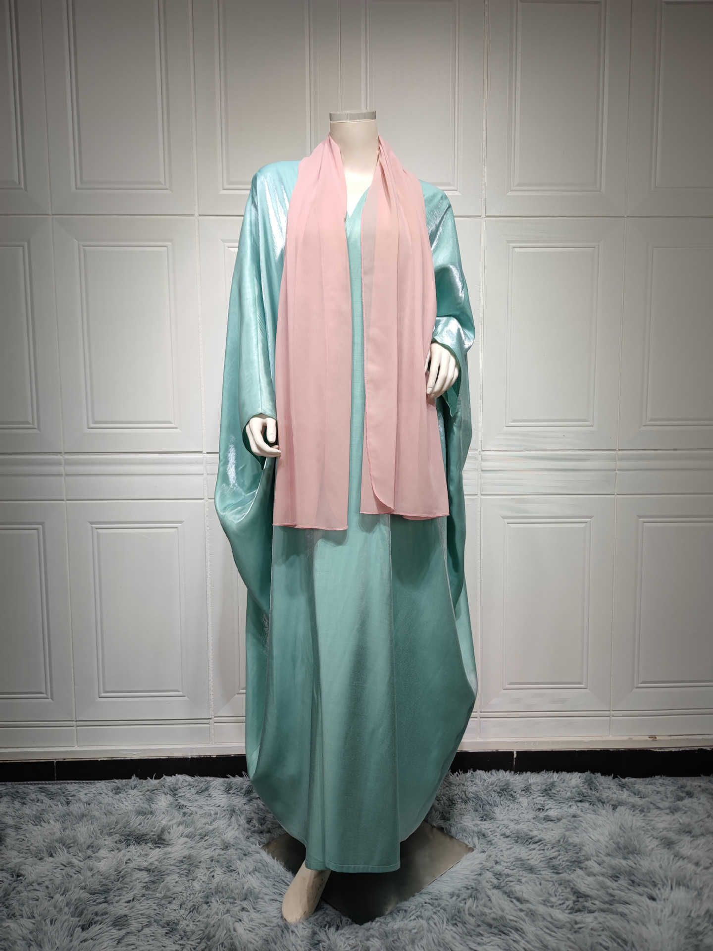 In abaya en hijab