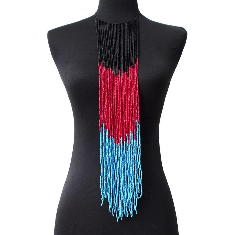 Collier rouge noir