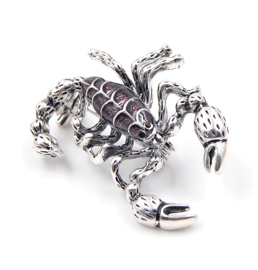 золотая брошь скорпион. скорпион блестящий. брошка в виде скорпиона. кулон скорпион с камнем. скорпион хрусталь.