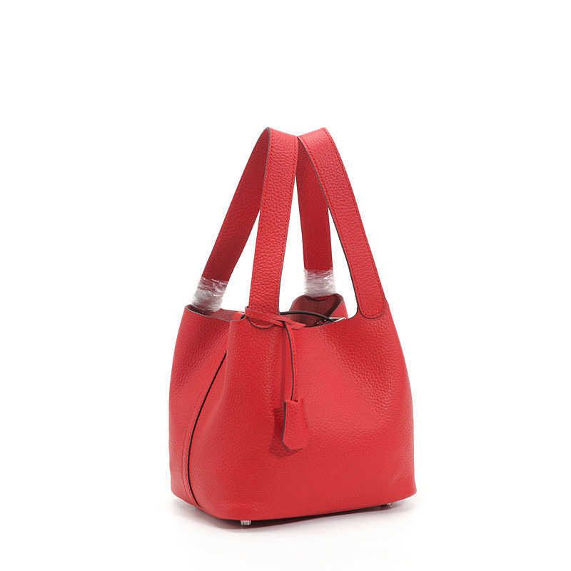 Bright Red 22cm