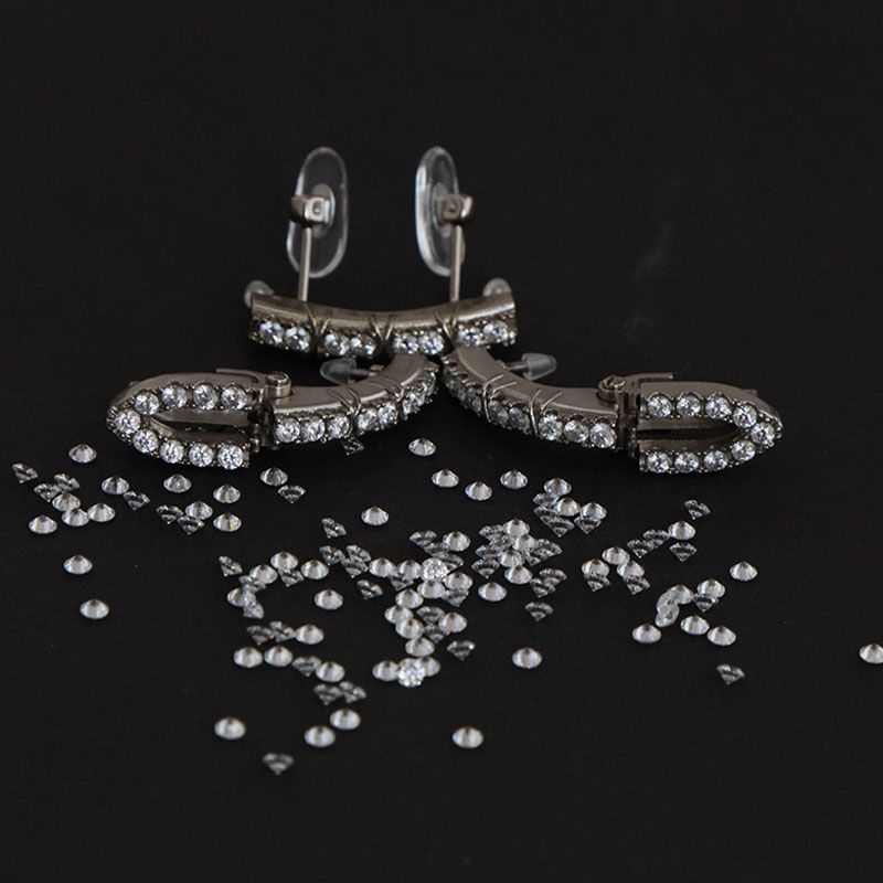 Conjunto de diamantes grandes prateados