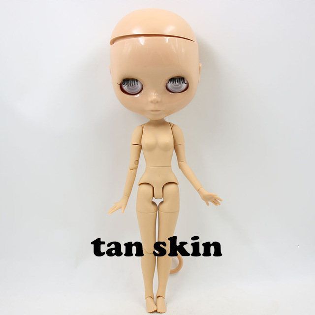 Tan skin-pop en hand a