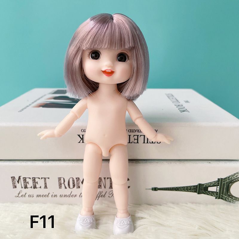 F11-doll en schoenen