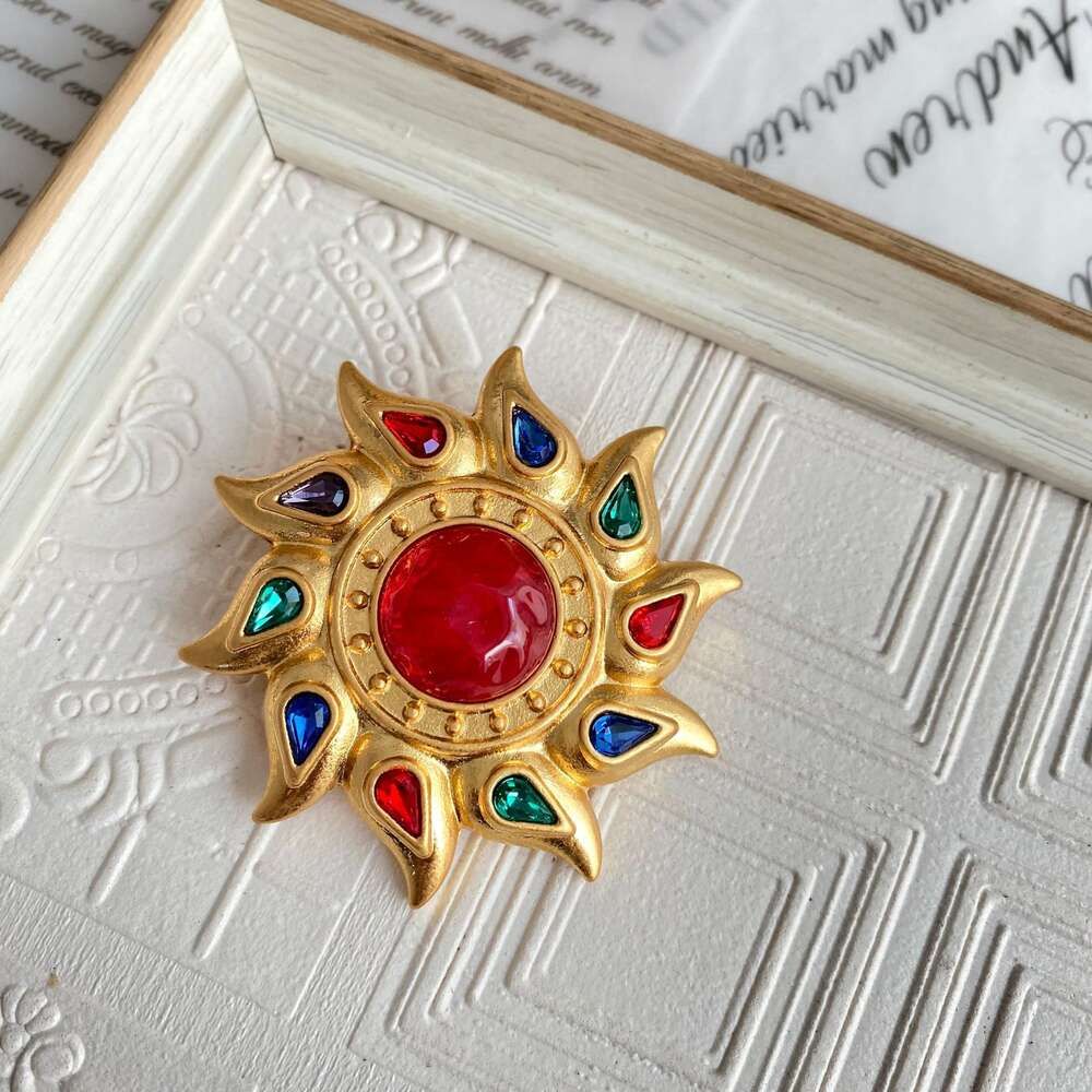 B289 RED LAVA BROOCH