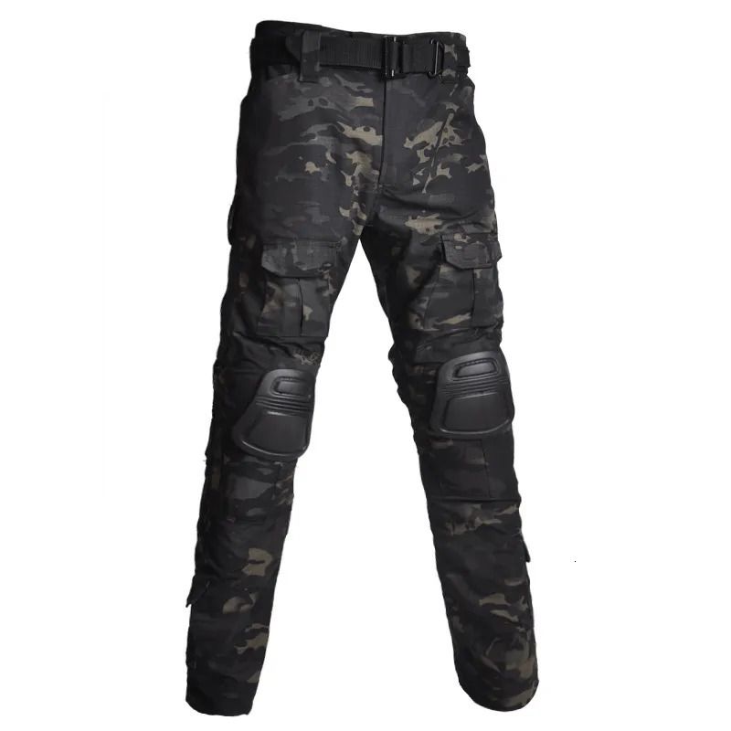 Black camo pant