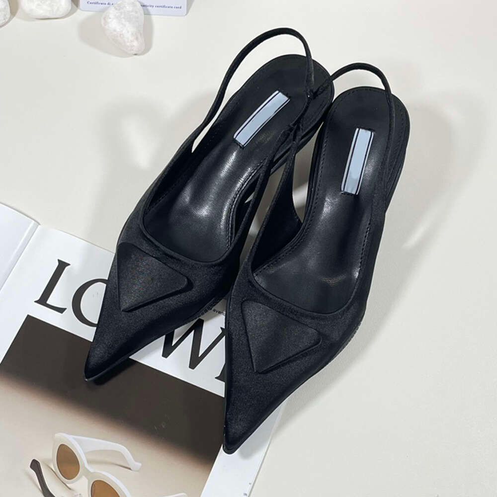 black leather-heel 3cm