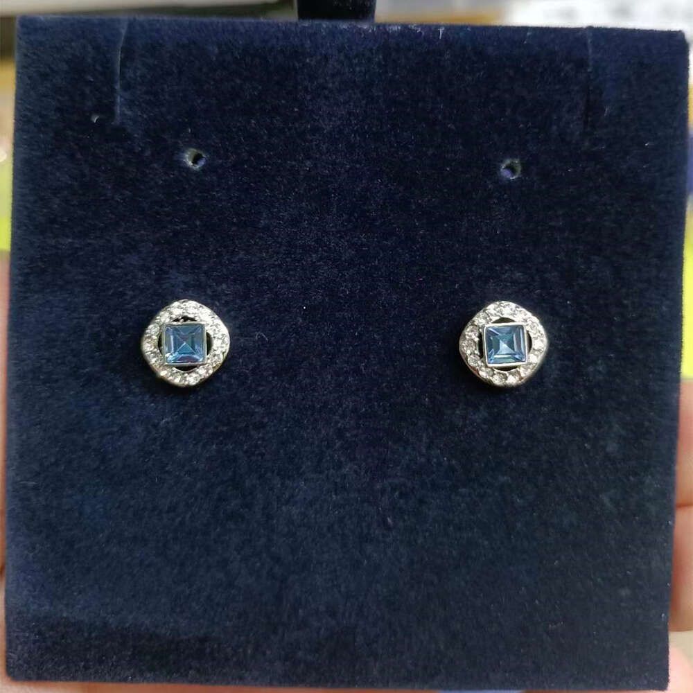 orecchini in platino con diamanti blu 1:1
