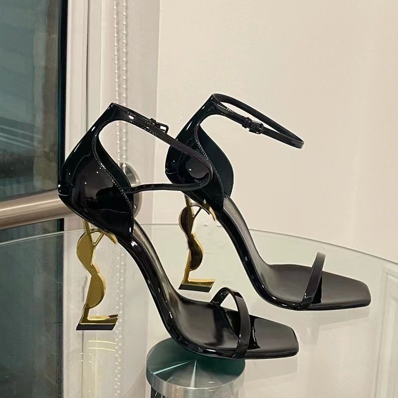 Designer Brand High Heels Sandals 7cm 10cm Letter Heel Black Patent Leather Peep Toe Summer Classics Real Leather Red Wedding Shoes Size 35 43