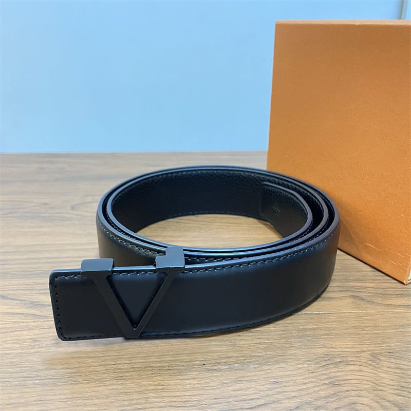 L16=smooth Black + Black Buckle