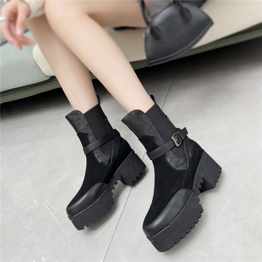 Super Mini Boots 2023 Luis Fashion Women Decorative Flat Heel Winter Thick  Sole Leather Warm Wool High Heel Snow Vuttonity 02 010 From Nnn112, $94.56