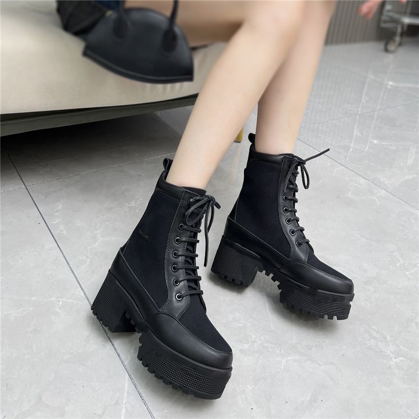 Super Mini Boots 2023 Luis Fashion Women Decorative Flat Heel Winter Thick  Sole Leather Warm Wool High Heel Snow Vuttonity 02 010 From Nnn112, $94.56