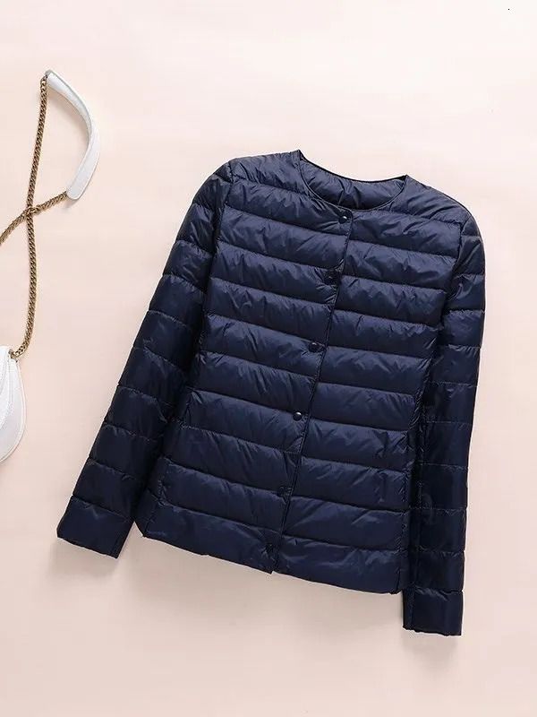 Navy blau