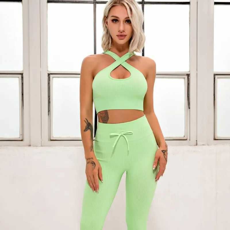 green yoga set-3