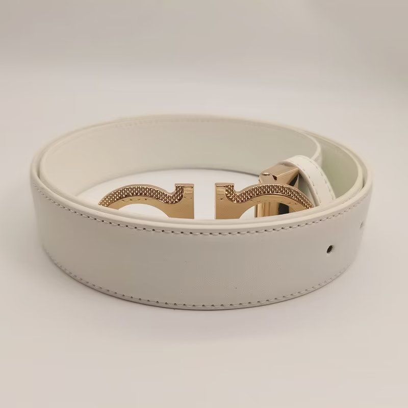 witte riem + gouden gesp