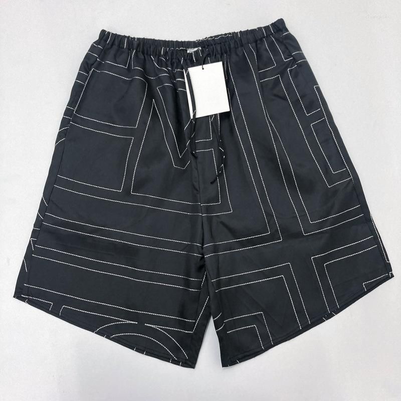 Svarta shorts