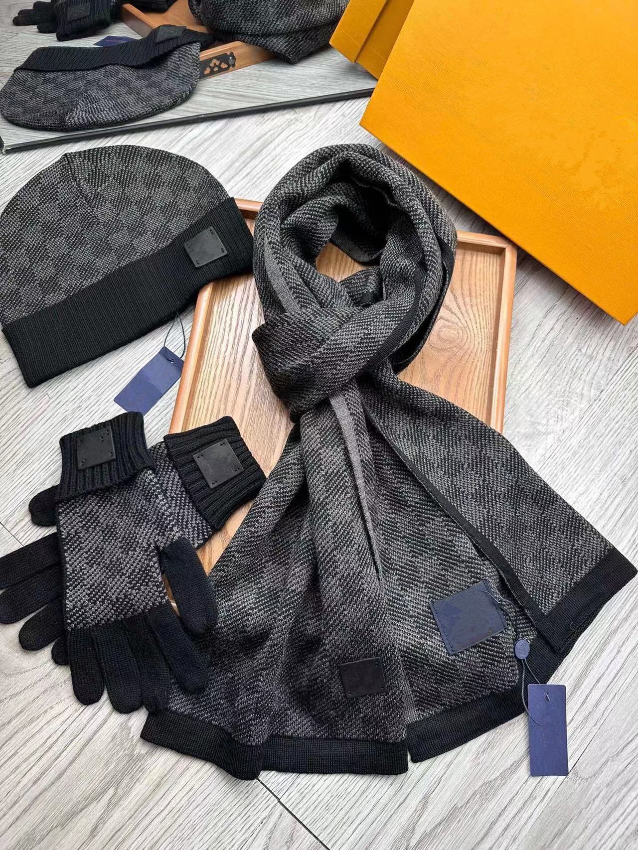 Louis Vuitton Damier Scarf,gloves,beanie