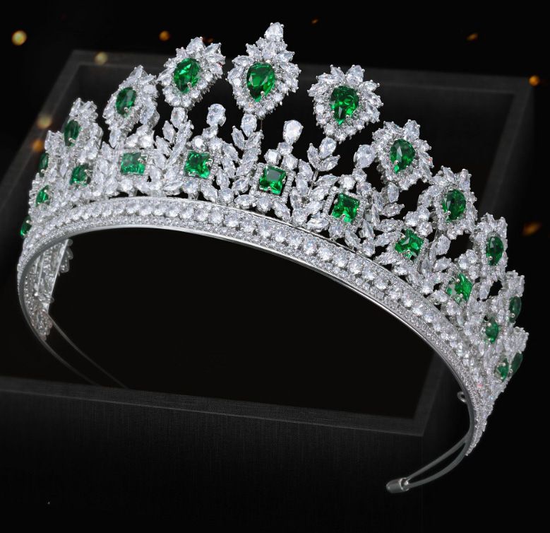 Tiaras Green