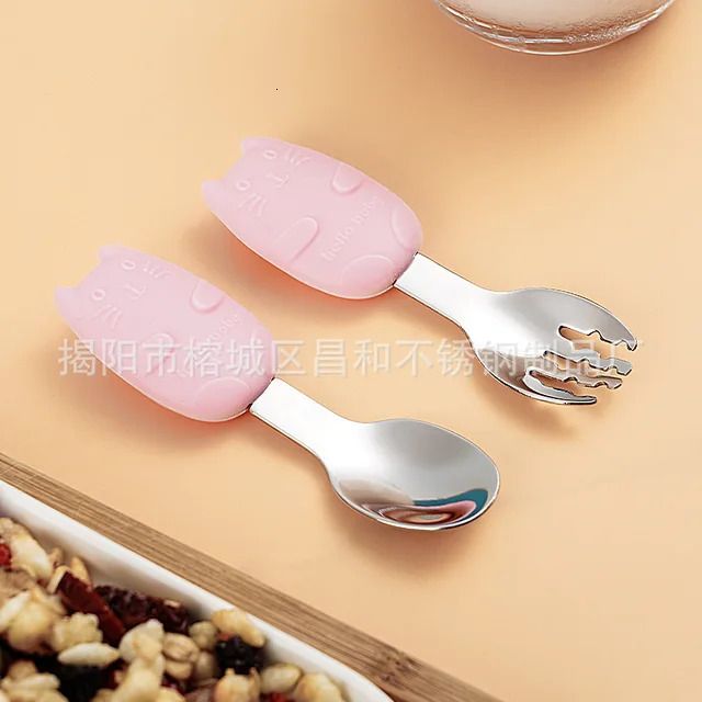 Pembe kedi spork