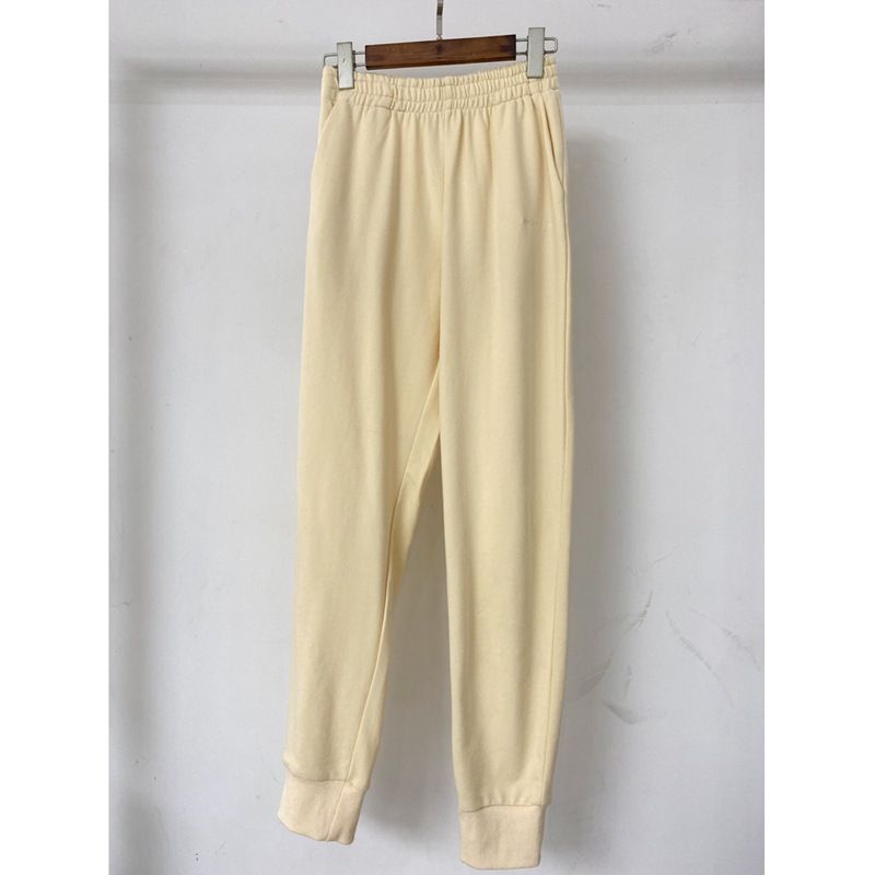 beige broek