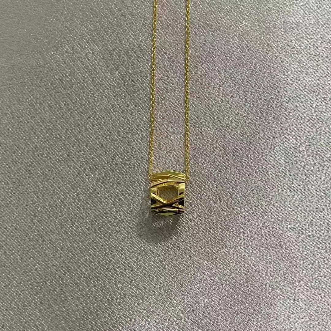 Hollow Out Necklace in Gold