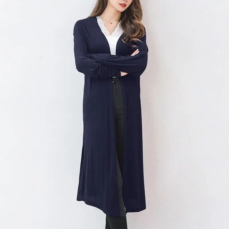 Navy blau