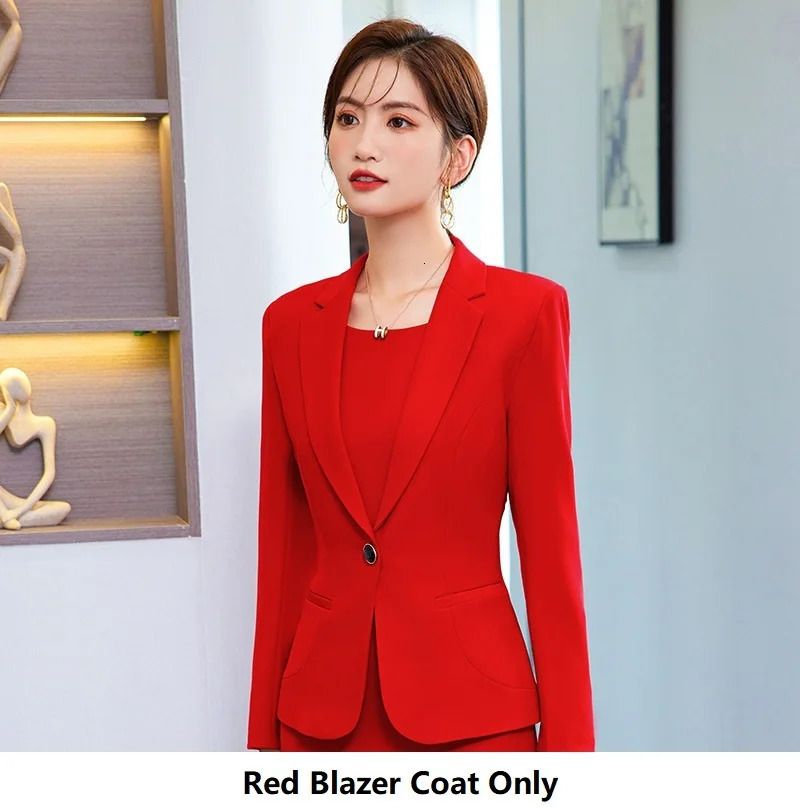 Roter Blazer -Mantel