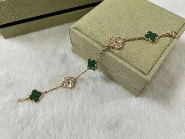 Diamante verde de oro rosa