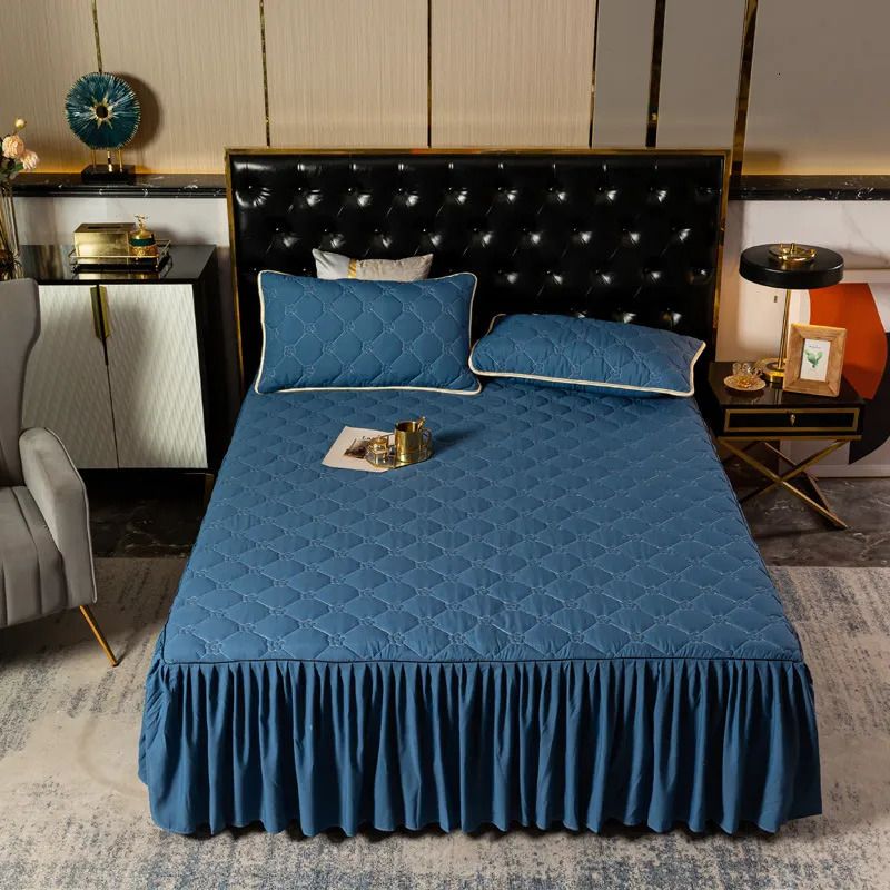 bed skirt-blue